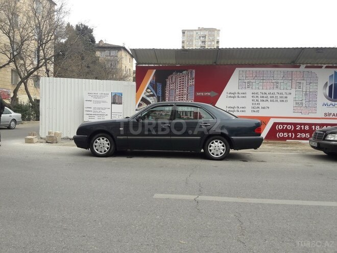 Mercedes E 230 1997, 309,000 km - 2.3 л - Bakı