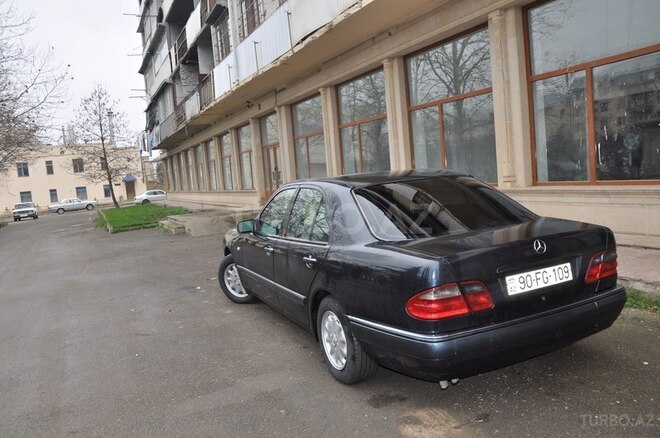 Mercedes E 240 1998, 365,719 km - 2.4 l - Gəncə