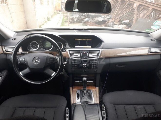 Mercedes E 250 2009, 275,000 km - 2.1 l - Bakı