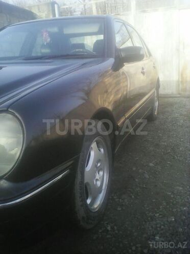 Mercedes E 270 2000, 409,815 km - 2.7 л - Bakı