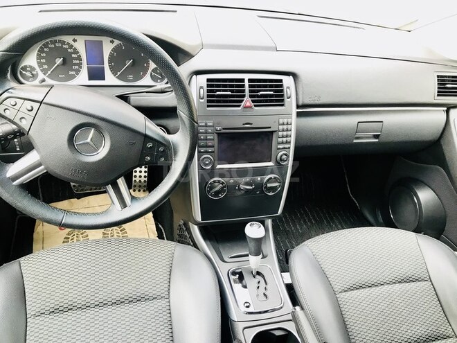 Mercedes B 180 2009, 74,755 km - 1.7 l - Bakı