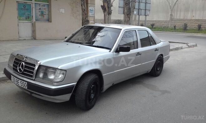 Mercedes E 230 1985, 300,000 km - 2.3 л - Bakı