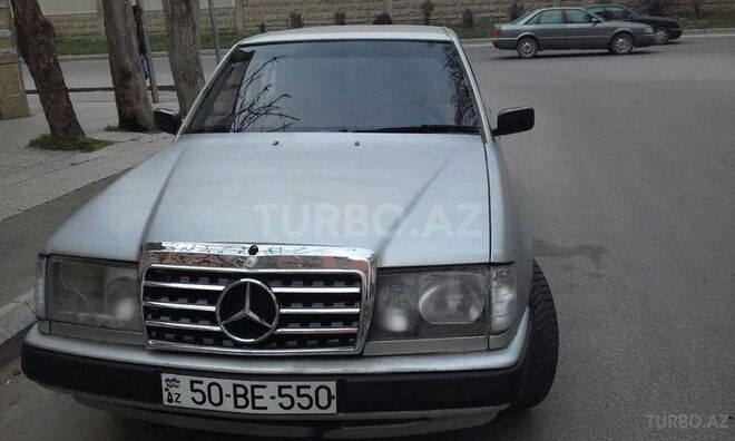 Mercedes E 230 1985, 300,000 km - 2.3 л - Bakı