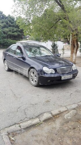 Mercedes C 240 2002, 146,000 km - 0.3 л - Sumqayıt