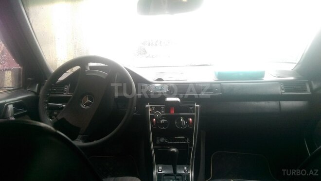 Mercedes E 230 1989, 328,000 km - 2.3 l - Bakı
