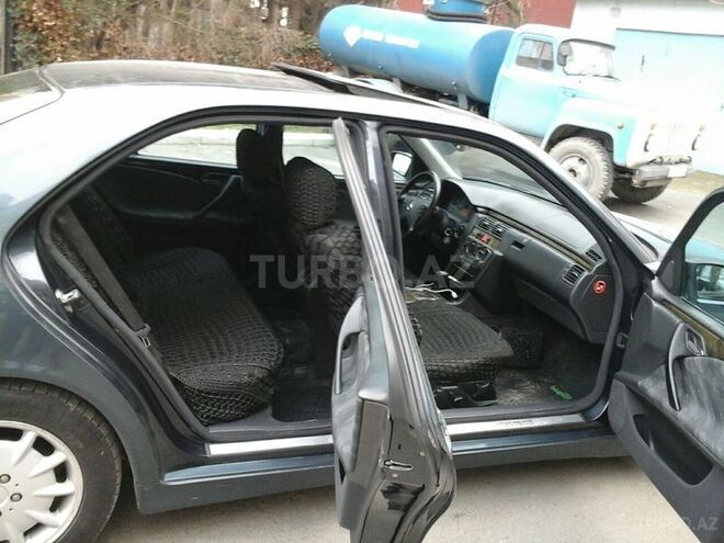 Mercedes E 240 1999, 225,500 km - 2.4 l - Bakı