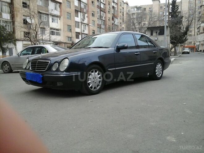 Mercedes E 240 1999, 225,500 km - 2.4 l - Bakı