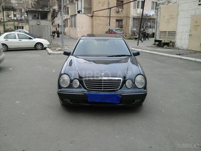 Mercedes E 240 1999, 225,500 km - 2.4 l - Bakı