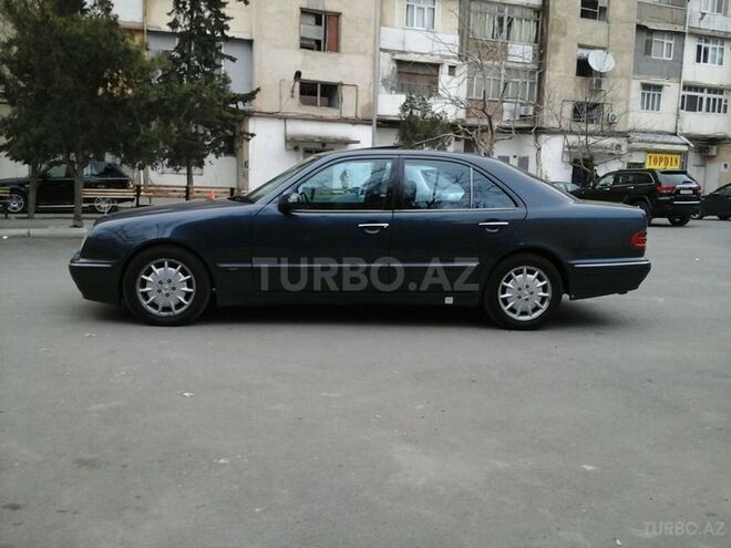 Mercedes E 240 1999, 225,500 km - 2.4 l - Bakı