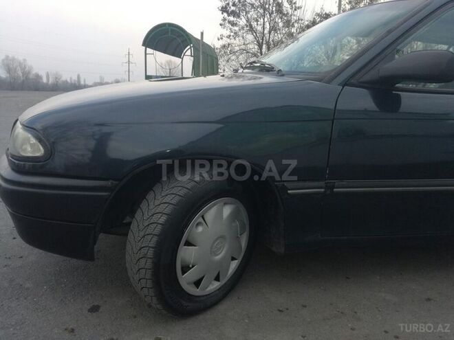 Opel Astra 1994, 340,000 km - 1.6 l - Zaqatala