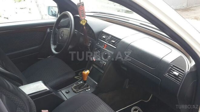 Mercedes C 180 1974, 50,000 km - 1.8 l - Bakı