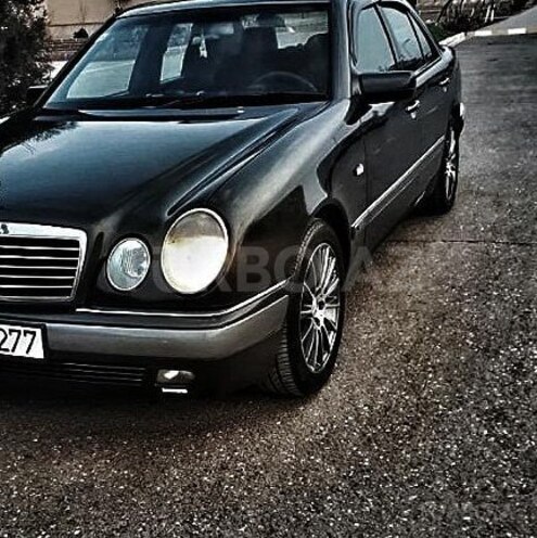 Mercedes E 200 1997, 324,000 km - 2.0 l - Naxçıvan
