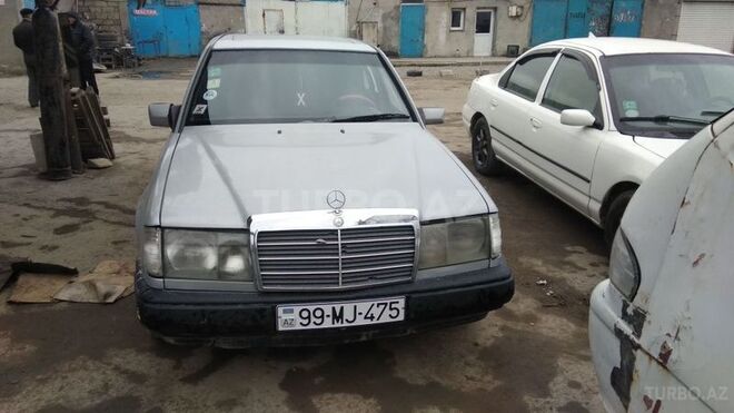 Mercedes E 230 1987, 226,000 km - 2.3 л - Bakı