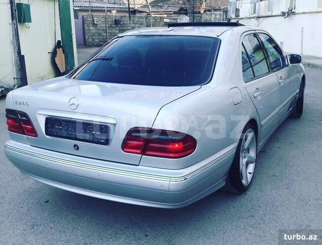 Mercedes E 280 2000, 285,000 km - 2.8 l - Şirvan