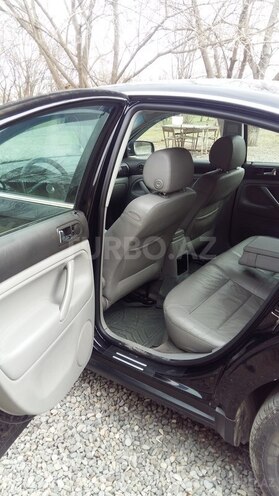 Volkswagen Passat 2003, 123 km - 1.8 l - Bərdə