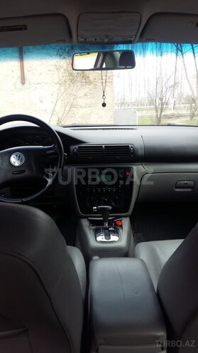 Volkswagen Passat 2003, 123 km - 1.8 l - Bərdə
