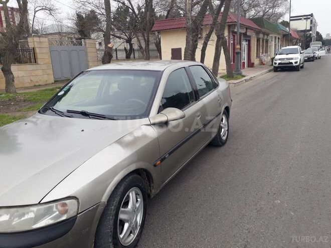 Opel Vectra 1997, 250,000 km - 2.0 л - Sumqayıt