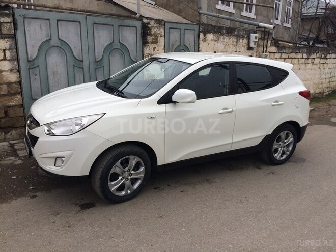 Hyundai ix35 2009, 86,000 km - 2.0 л - Quba