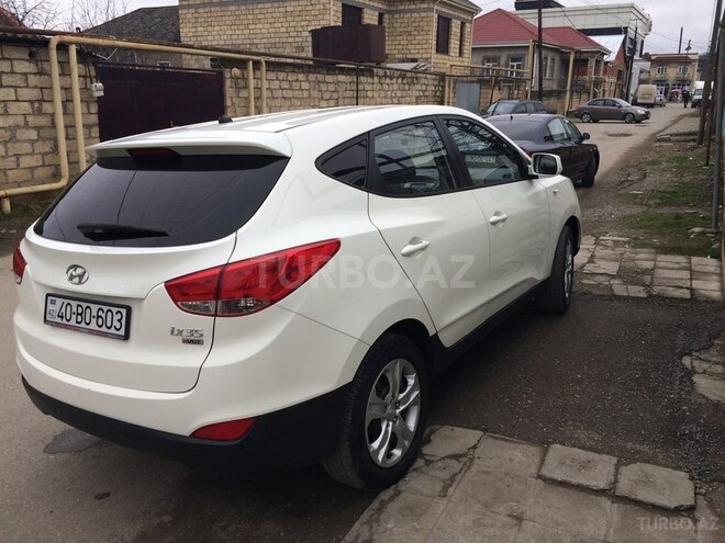 Hyundai ix35 2009, 86,000 km - 2.0 л - Quba