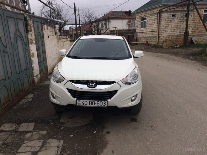 Hyundai ix35 2009, 86,000 km - 2.0 л - Quba
