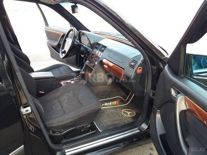 Mercedes C 240 2000, 250,000 km - 2.4 l - Zaqatala