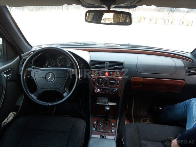 Mercedes C 240 2000, 250,000 km - 2.4 l - Zaqatala