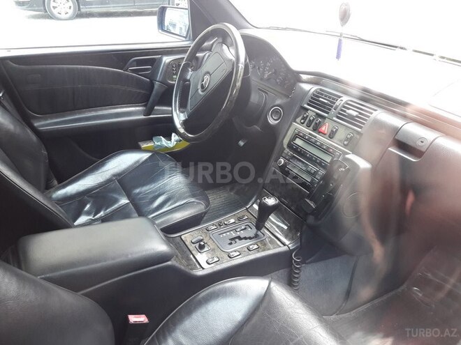 Mercedes E 320 1997, 240,000 km - 3.2 l - Sumqayıt