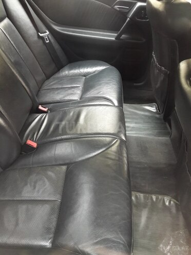 Mercedes E 320 1997, 240,000 km - 3.2 l - Sumqayıt