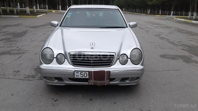 Mercedes E 220 2000, 319,142 km - 2.2 l - Bakı