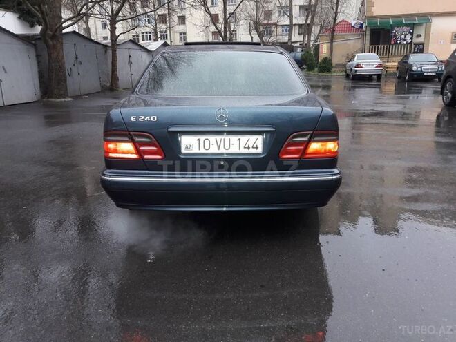 Mercedes E 260 2000, 25,600 km - 2.6 l - Bakı
