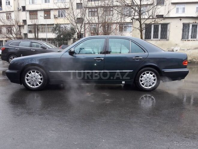 Mercedes E 260 2000, 25,600 km - 2.6 l - Bakı