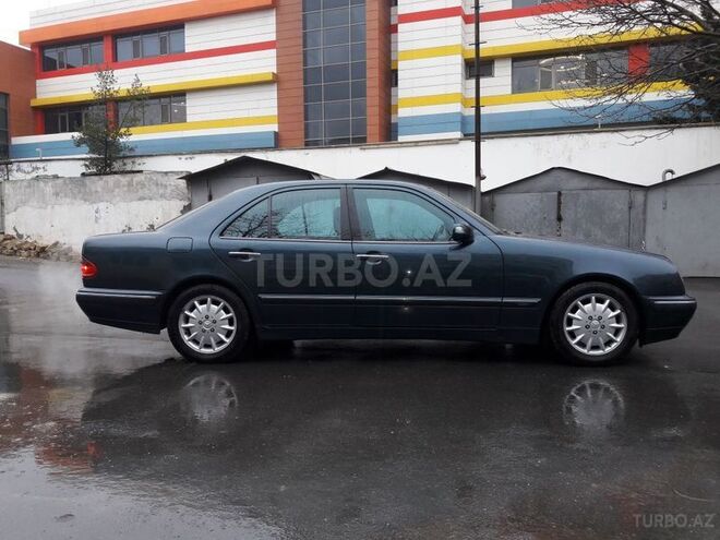 Mercedes E 260 2000, 25,600 km - 2.6 l - Bakı
