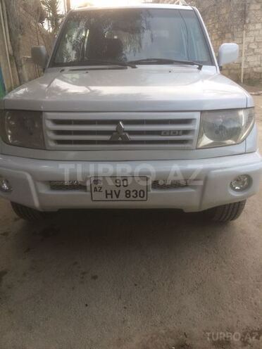 Mitsubishi Pajero io 1999, 250,000 km - 2.0 l - Bakı