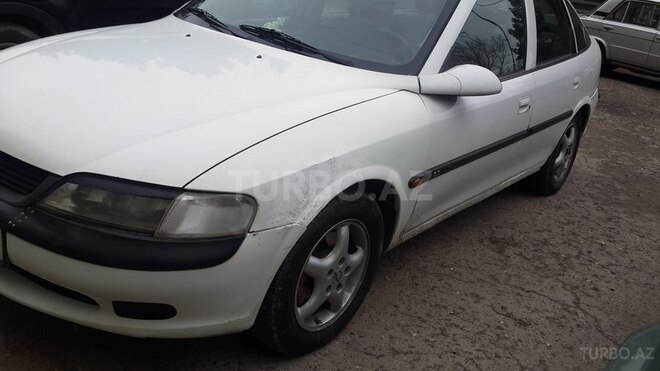 Opel Vectra 1997, 305,000 km - 2.0 l - Sumqayıt