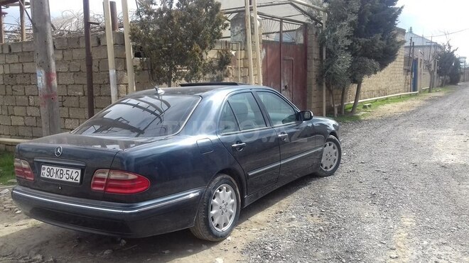 Mercedes E 280 1999, 150,000 km - 2.8 л - Bakı