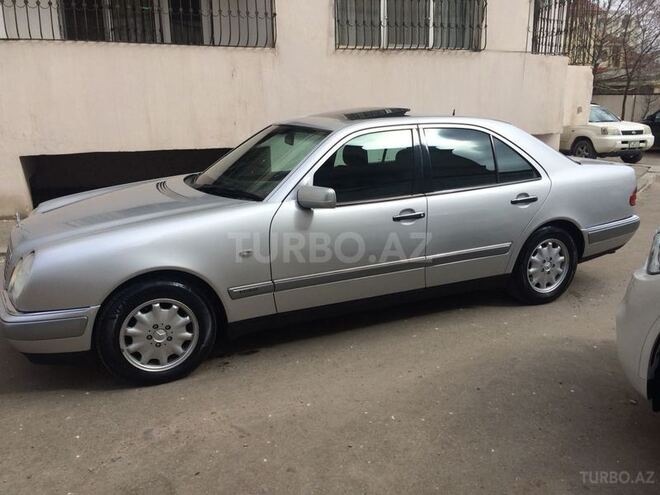 Mercedes E 240 1998, 312,000 km - 2.4 л - Bakı
