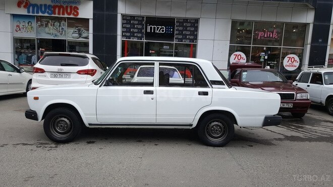 LADA (VAZ) 2107 2009, 180,000 km - 1.6 л - Bakı