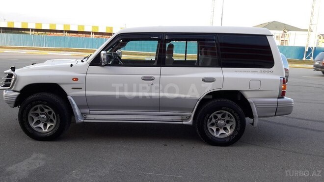 Mitsubishi Pajero 2011, 257,000 km - 2.8 l - Bakı