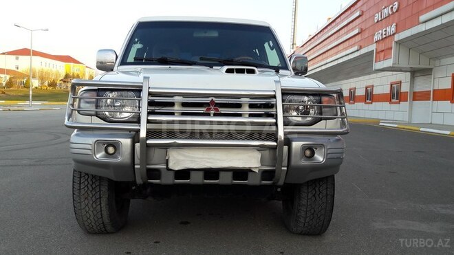 Mitsubishi Pajero 2011, 257,000 km - 2.8 l - Bakı