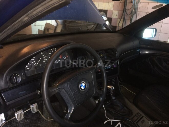 BMW 520 1997, 30,000 km - 0.2 l - Lənkəran