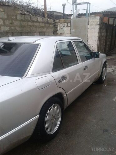 Mercedes E 200 1992, 100,000 km - 2.0 l - Bakı