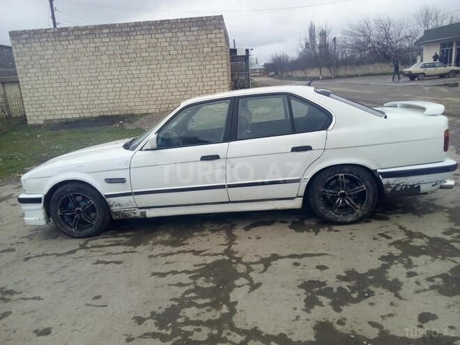 BMW 525 1989, 450,000 km - 2.5 l - Xaçmaz