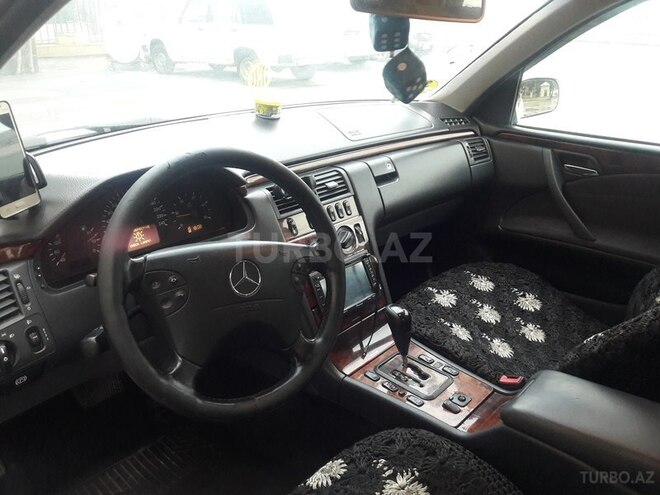 Mercedes E 200 1999, 343,000 km - 2.2 л - Bakı