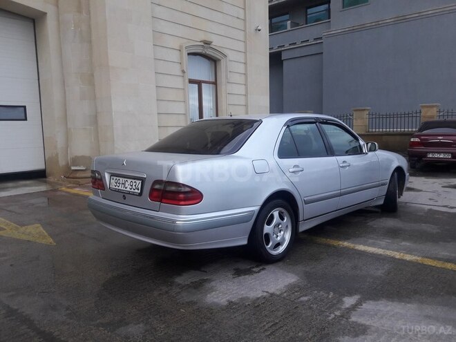 Mercedes E 200 1999, 343,000 km - 2.2 л - Bakı