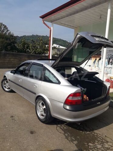 Opel Vectra 1997, 25,000 km - 2.0 л - Sumqayıt