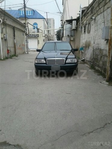 Mercedes C 200 2000, 202,000 km - 2.0 л - Bakı
