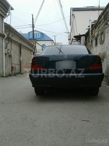 Mercedes C 200 2000, 202,000 km - 2.0 л - Bakı