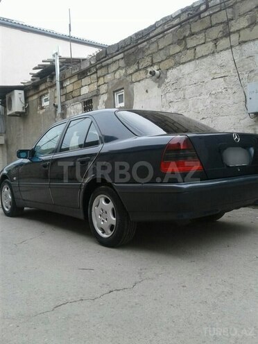 Mercedes C 200 2000, 202,000 km - 2.0 л - Bakı