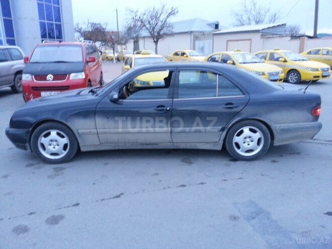 Mercedes E 220 2001, 400,000 km - 2.2 l - Bakı