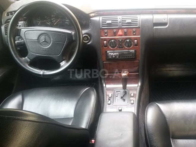 Mercedes E 230 1996, 298,200 km - 2.3 l - Bakı